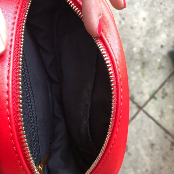 SOLD NWOT Red cross body bag w/ gold appliqué - Picture 2 of 3